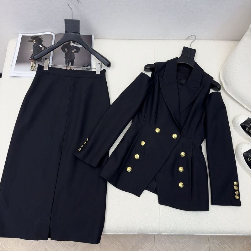 Alexander Mcqueen Dress Suits